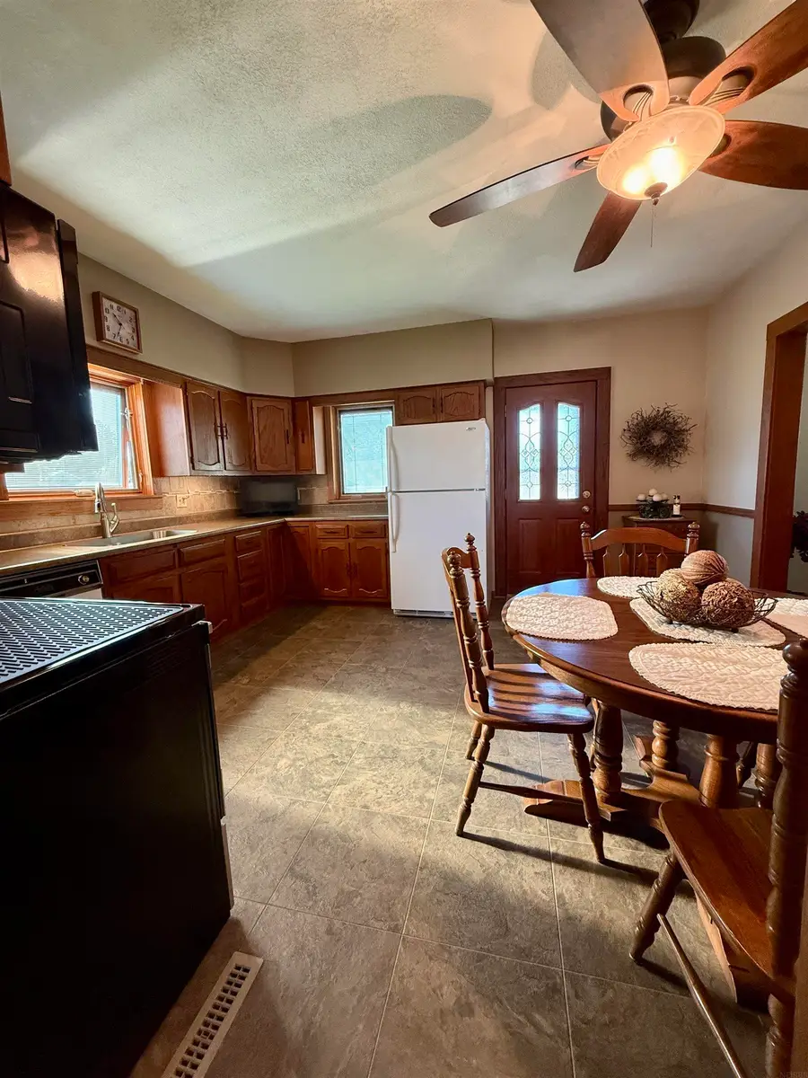 305 School Street, Reinbeck, IA 50669 - #3