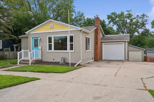 1016 W 2nd Street, Cedar Falls, IA 50613