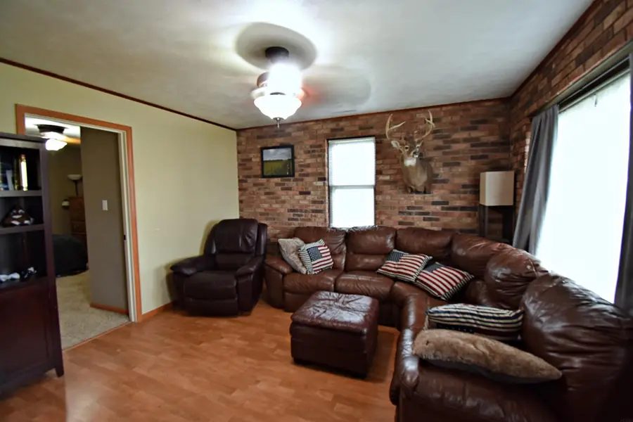 112 NW 9th Avenue, Independence, IA 50644 - #3