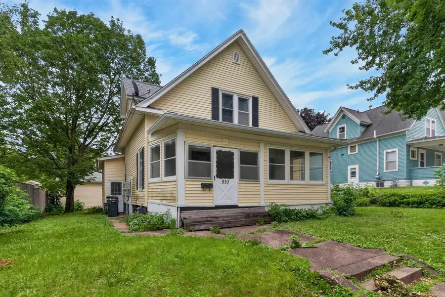 910 Walnut Street, Cedar Falls, IA 50613 - #3