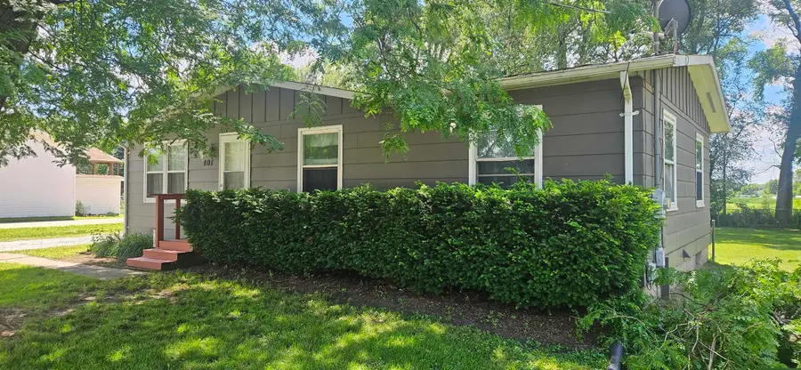 401 Saunders Avenue, Evansdale, IA 50707 - #2