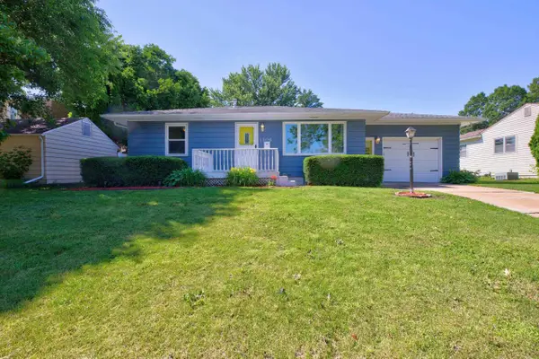 1306 W 6th Street, Cedar Falls, IA 50613