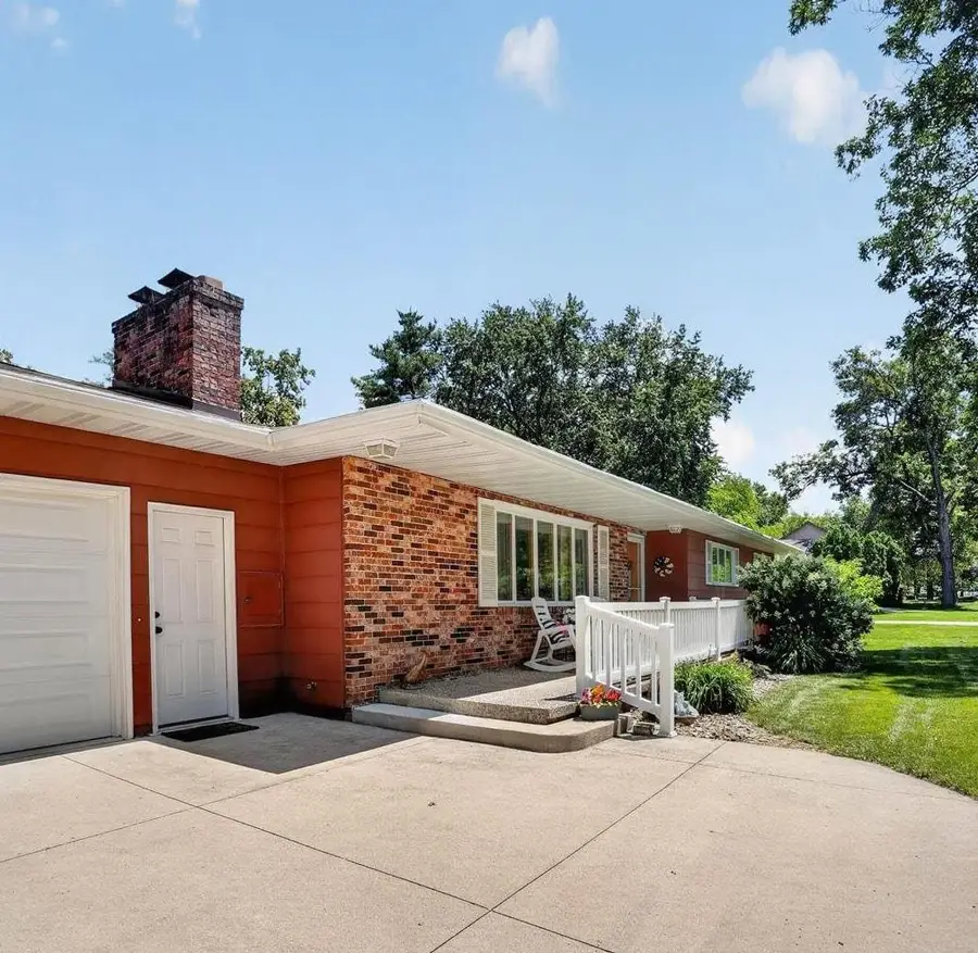 2626 Neola Street, Cedar Falls, IA 50613 - #2