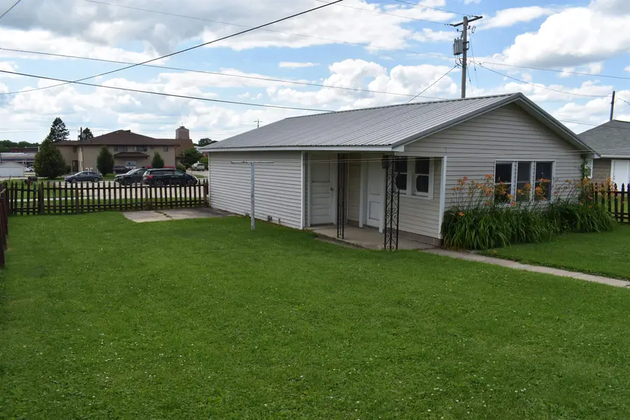 18 3rd Ave Se, Oelwein, IA 50662 - #2