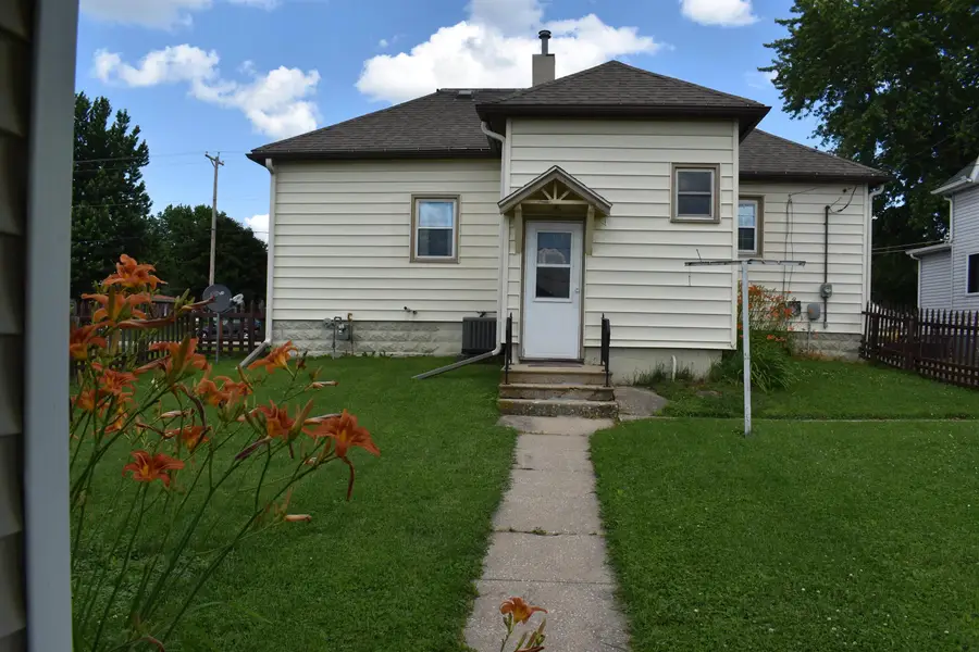18 3rd Ave Se, Oelwein, IA 50662 - #3