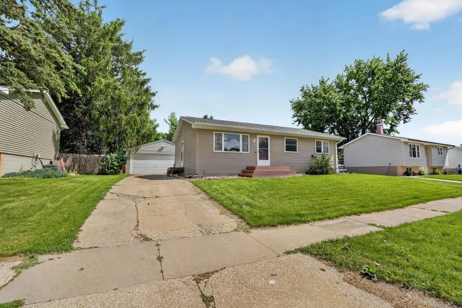 1638 Oriole Avenue, Waterloo, IA 50701 - #3