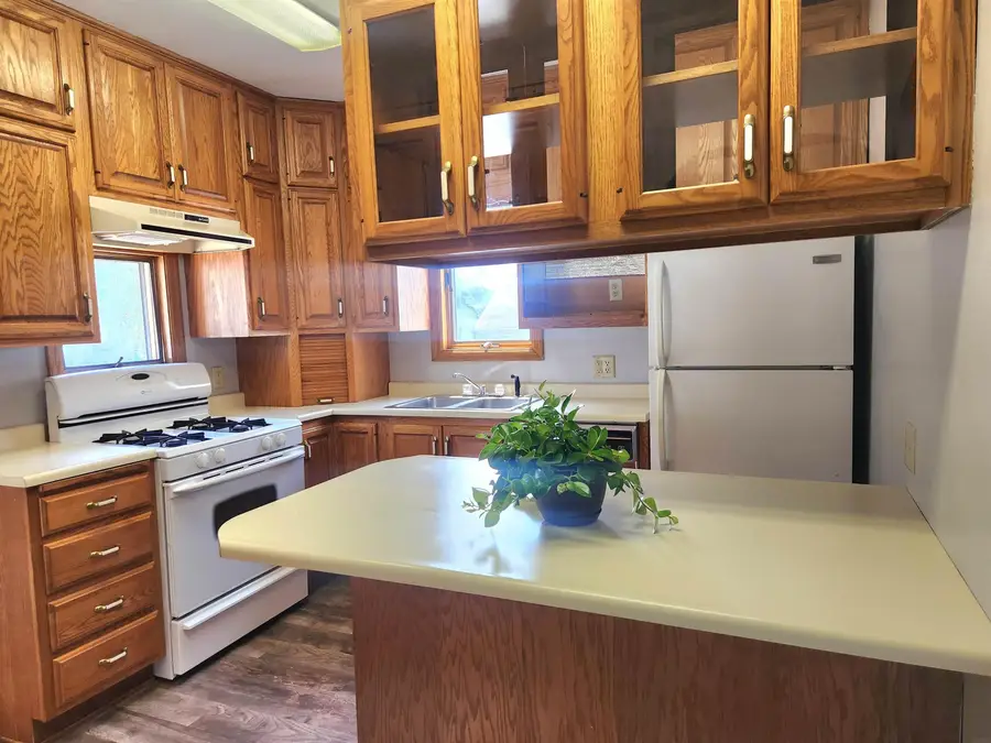 419 Charles Street, Waterloo, IA 50703 - #3