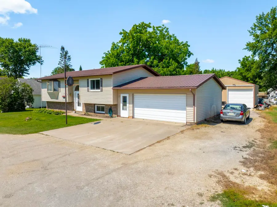 501 Water Street, Sumner, IA 50674 - #2