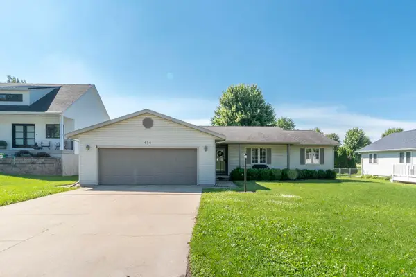 434 Amber Lane, Elk Run Heights, IA 50707