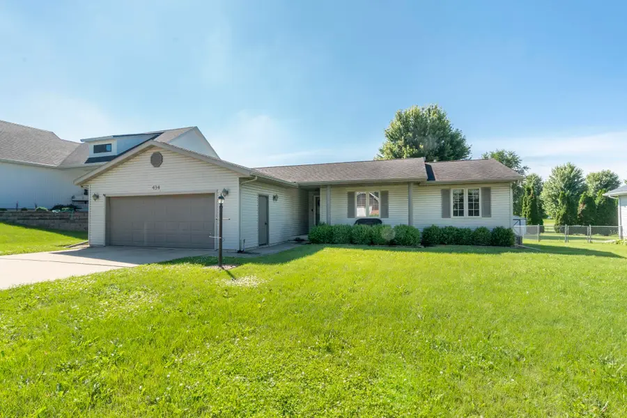 434 Amber Lane, Elk Run Heights, IA 50707 - #2