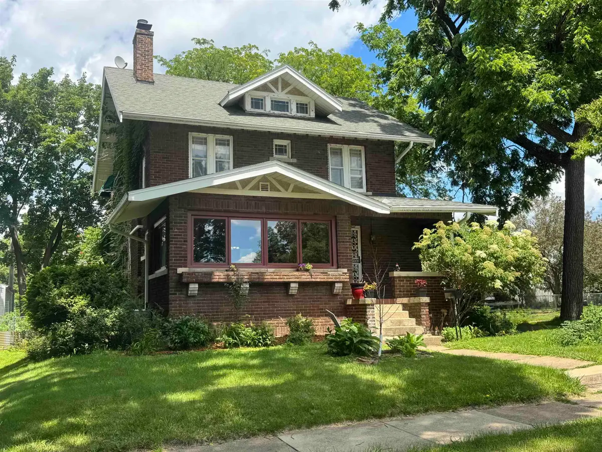 400 Home Park Blvd, Waterloo, IA 50701 - #1