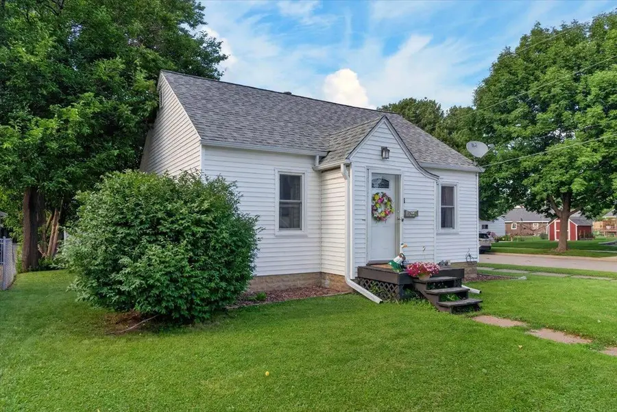 1557 Forest Avenue, Waterloo, IA 50702 - #2