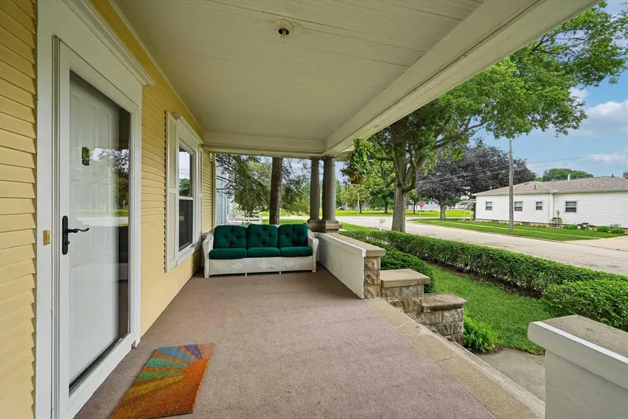 310 SW 5th Street, Waverly, IA 50677 - #3