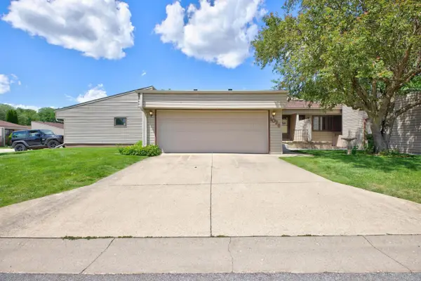 1026 Prairie Meadow Court, Waterloo, IA 50701
