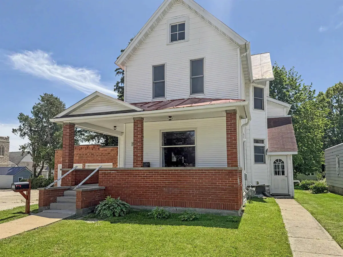 512 W Main Street, Waukon, IA 52172 - #1