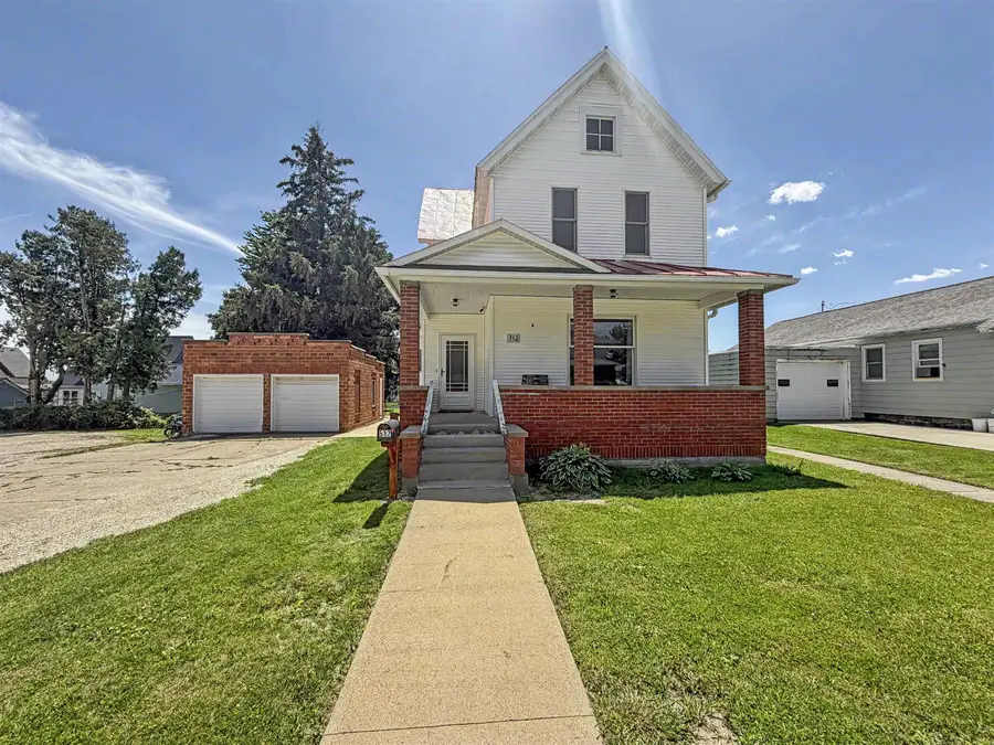 512 W Main Street, Waukon, IA 52172 - #2