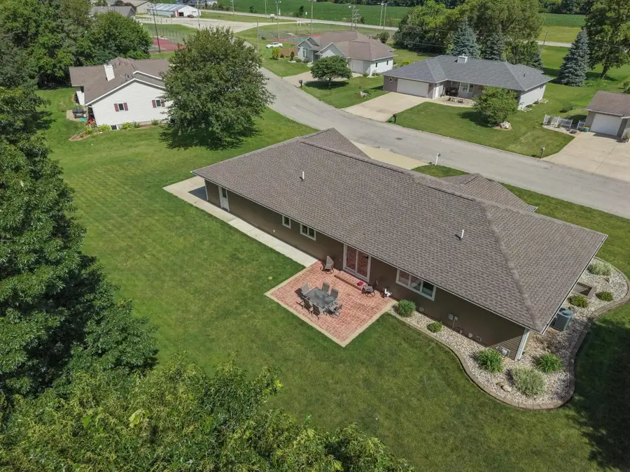 1305 Nash Street, Aplington, IA 50604 - #3