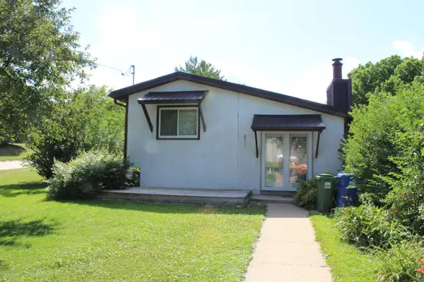 811 Beck Street, Charles City, IA 50616