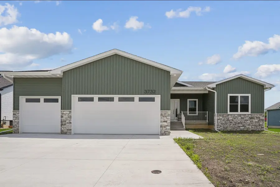 3732 Broomfield Drive, Cedar Falls, IA 50613 - #2