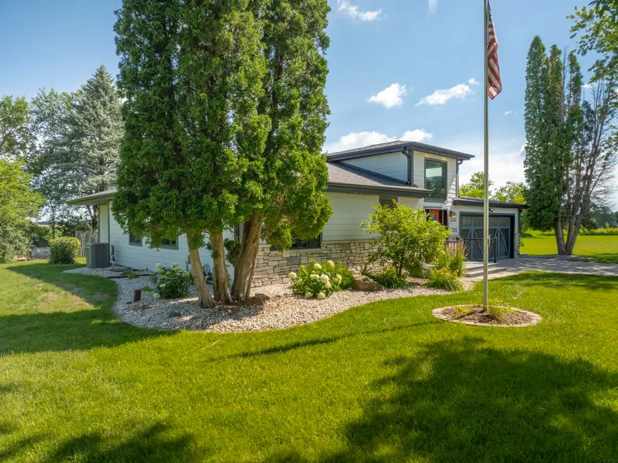 1702 NW 20th Street, Waverly, IA 50677 - #2