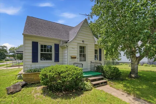 262 Cottage Grove Avenue, Waterloo, IA 50703