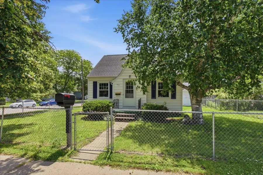 262 Cottage Grove Avenue, Waterloo, IA 50703 - #3