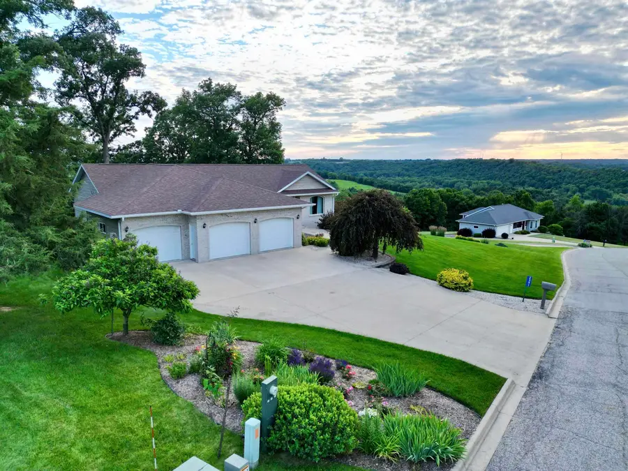 2391 Shagbark Lane Road, Decorah, IA 52101 - #2