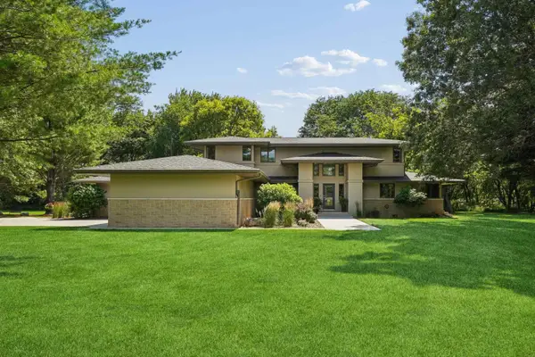 9044 Beaver Meadows Lane, Cedar Falls, IA 50613