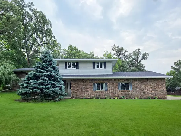 22118 181st Avenue, Manchester, IA 52057