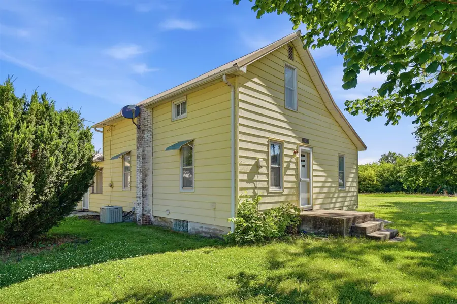 628 W Superior Street, Clarksville, IA 50619 - #2