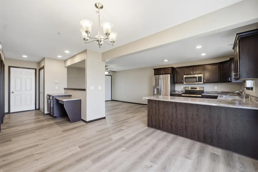 1615 Darby Drive, Waterloo, IA 50702 - #2