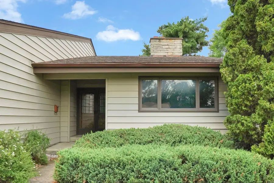 409 S 5th Avenue, New Hampton, IA 50659 - #2