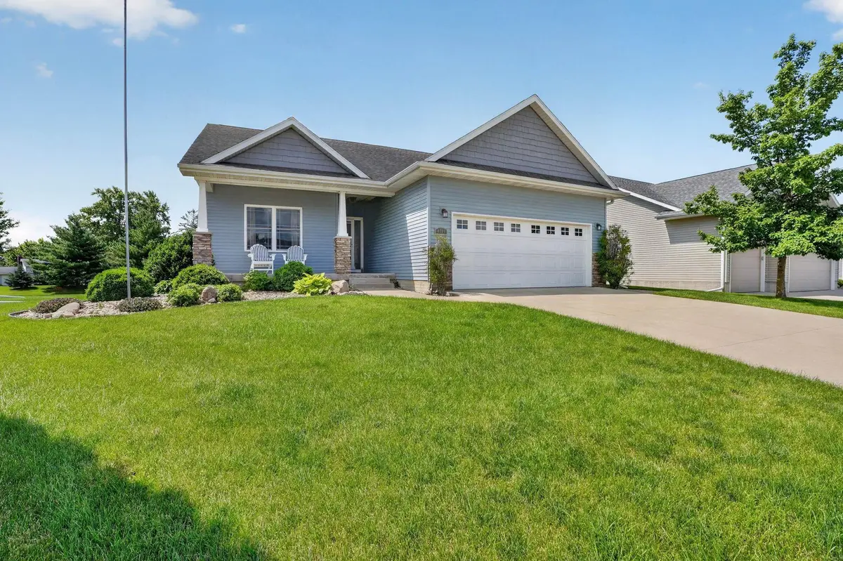 4208 Harvest Lane, Cedar Falls, IA 50613 - #1