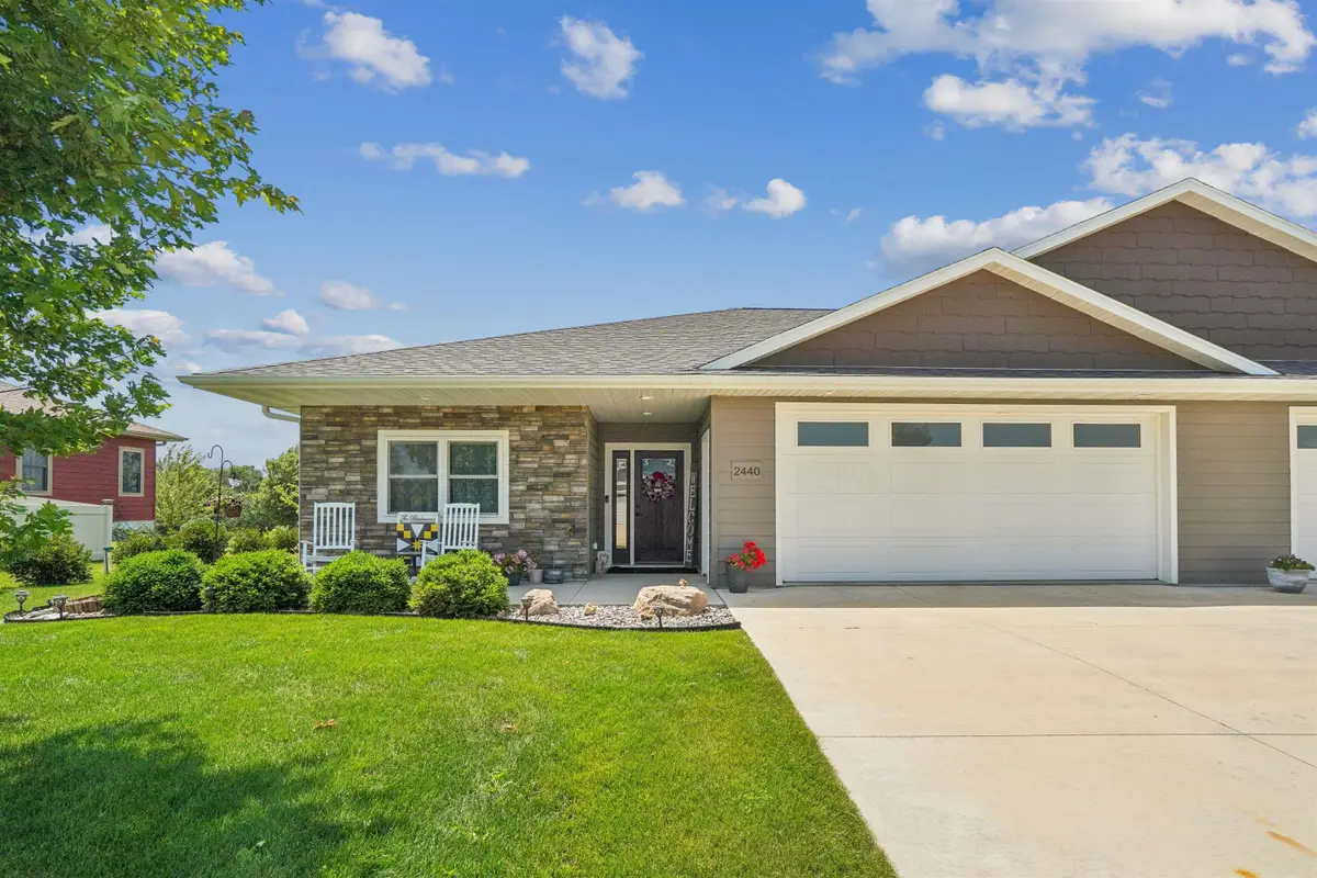 2440 Red Oak Road, Decorah, IA 52101 - #1