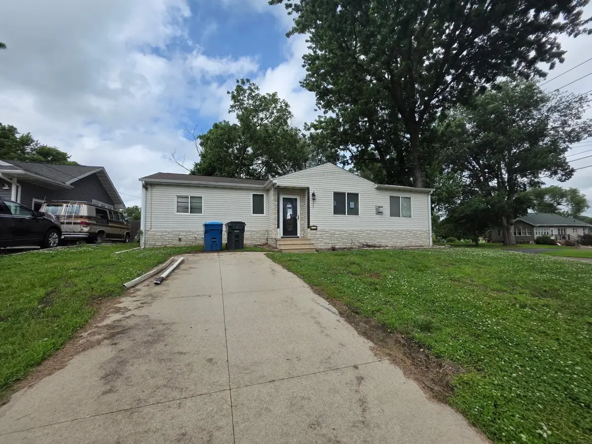 1661 Newell, Waterloo, IA 50703 - #1