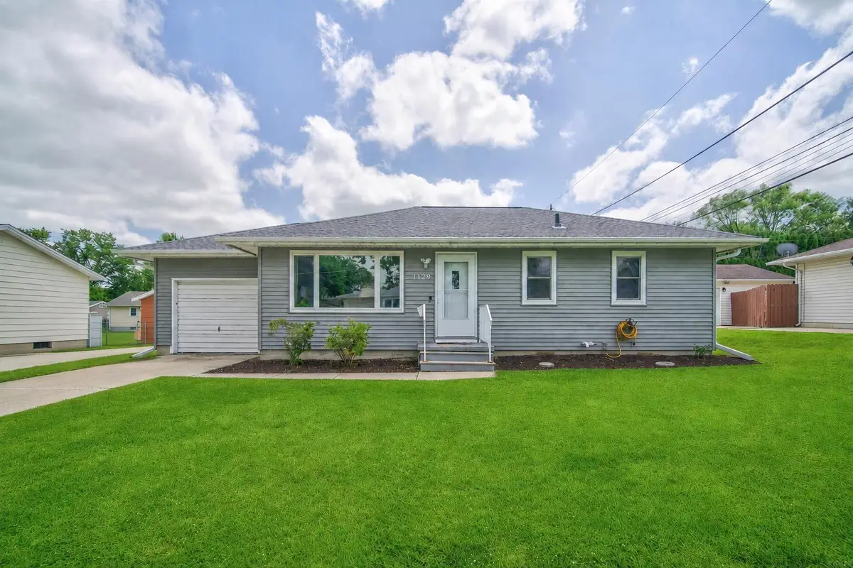 1129 Maxine Avenue, Waterloo, IA 50701 - #1