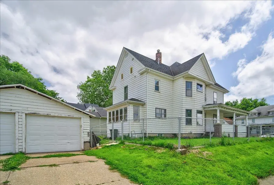 803 Randolph Street, Waterloo, IA 50702 - #3