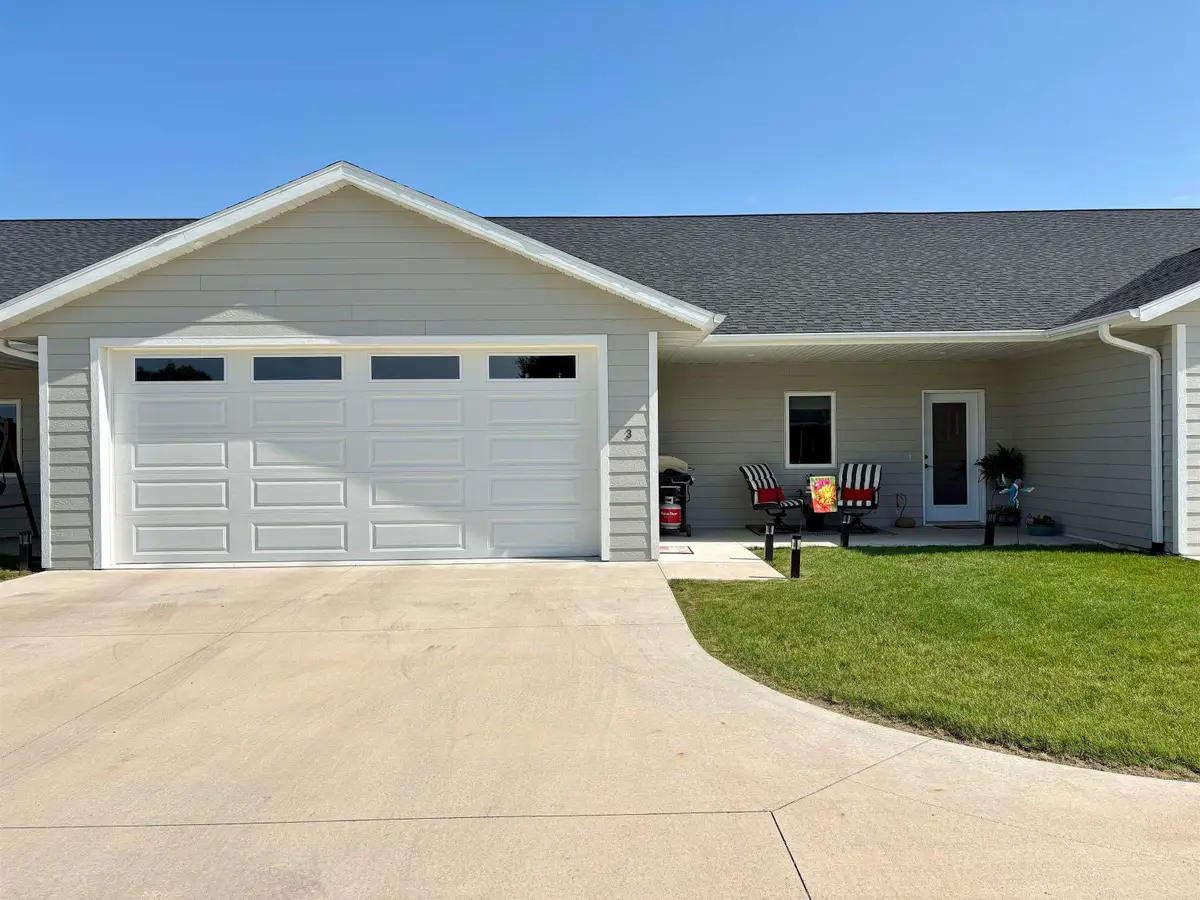 106 Highland Drive #3, Decorah, IA 52101 - #1