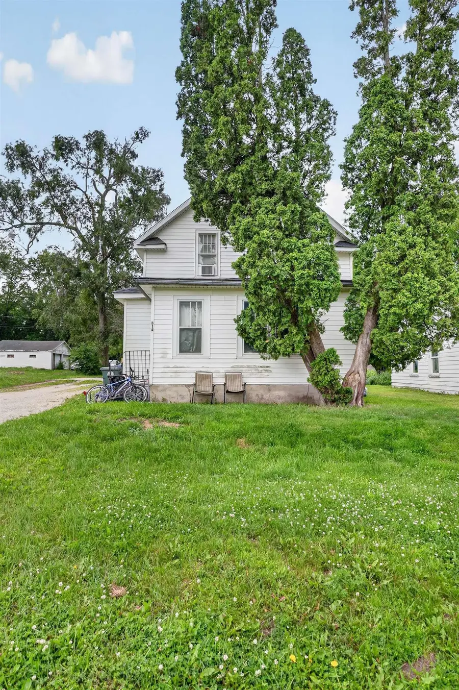 314 Lester Street, Waterloo, IA 50703 - #3