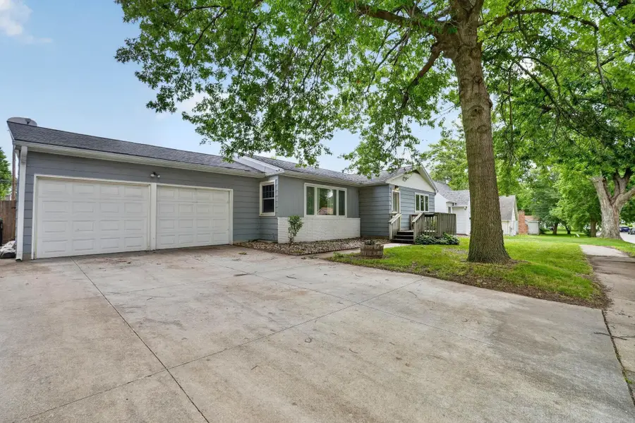 216 Hartman Avenue, Waterloo, IA 50701 - #3