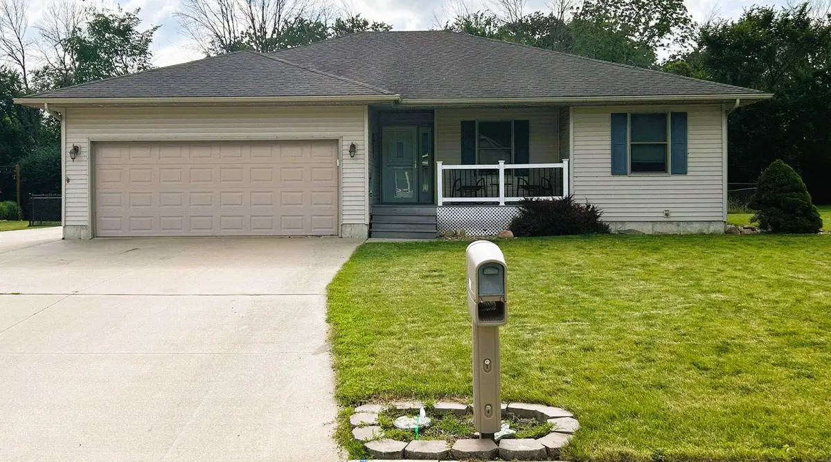 306 Park Avenue, Charles City, IA 50616 - #1