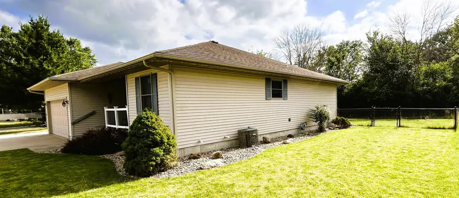 306 Park Avenue, Charles City, IA 50616 - #3
