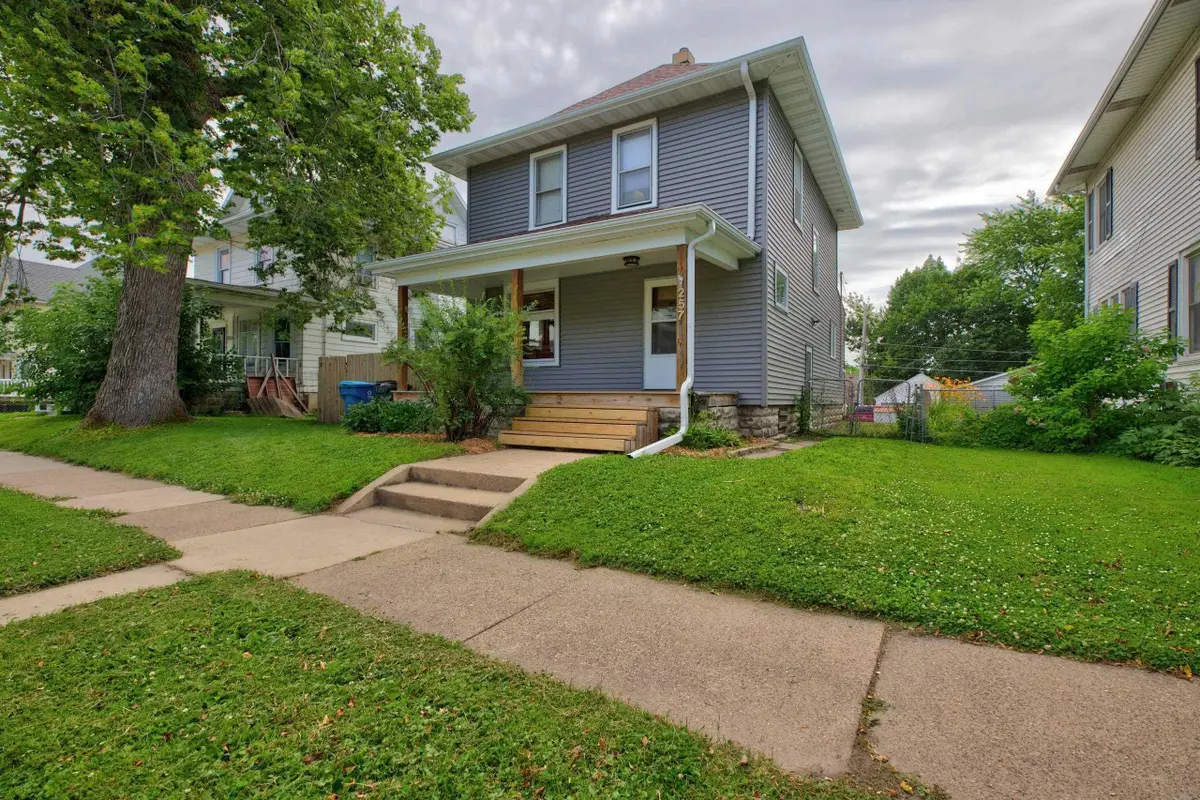 257 Hammond Avenue, Waterloo, IA 50702 - #1