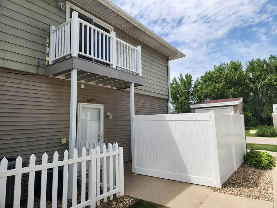 4864 Harmony Place, Waterloo, IA 50701 - #2