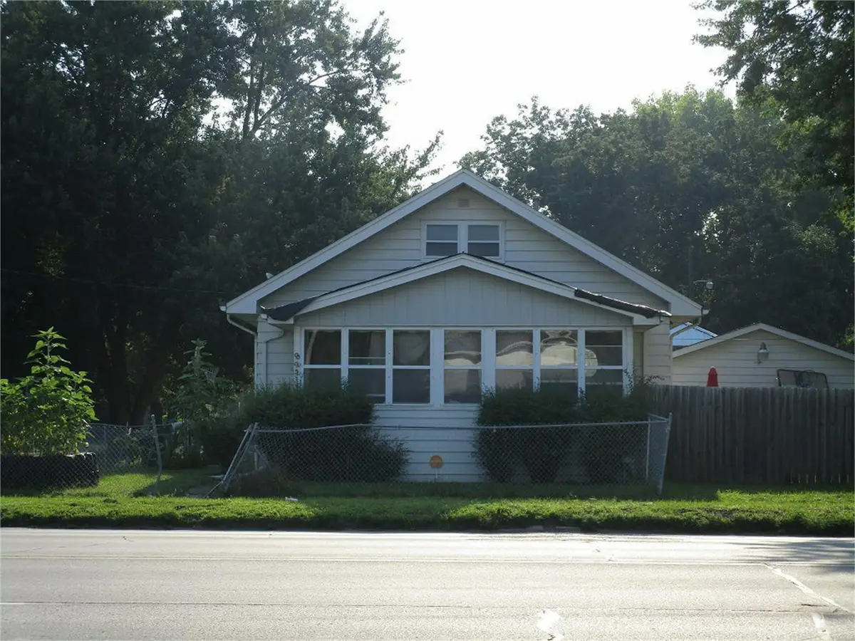822 Broadway Street, Waterloo, IA 50703 - #1
