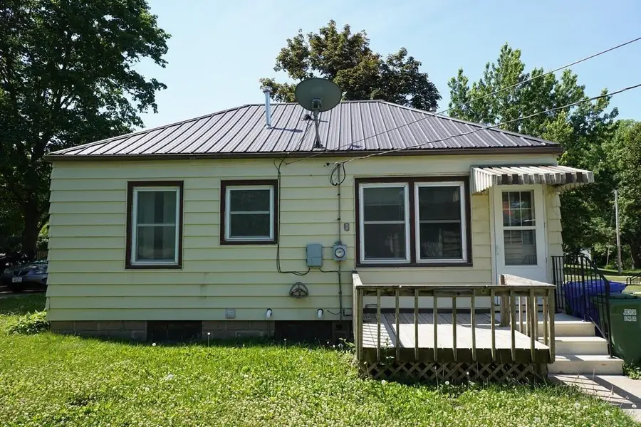 307 1st Avenue, Charles City, IA 50616 - #2