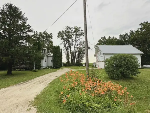 2673 230th Street, Charles City, IA 50616