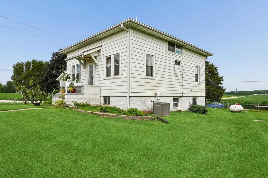 2797 Paris Road, Central City, IA 52214 - #2
