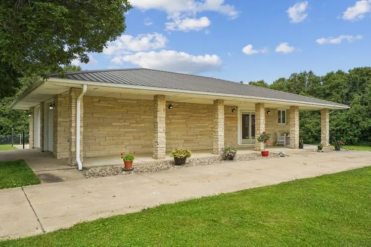 305 Worth Street, Lamont, IA 50650 - #3