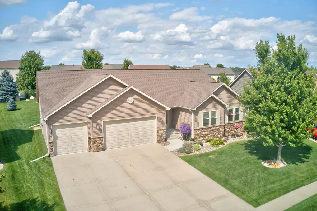 2803 Pendleton Drive, Cedar Falls, IA 50613 - #1
